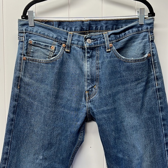 Levi’s 505 Denim Straight Leg Blue Jeans 33 x 32 Fade Lines Whiskering - Picture 3 of 14